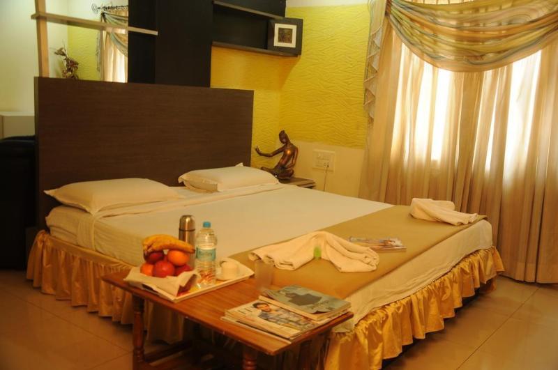 Hotel Tanisha Хидерабад Екстериор снимка